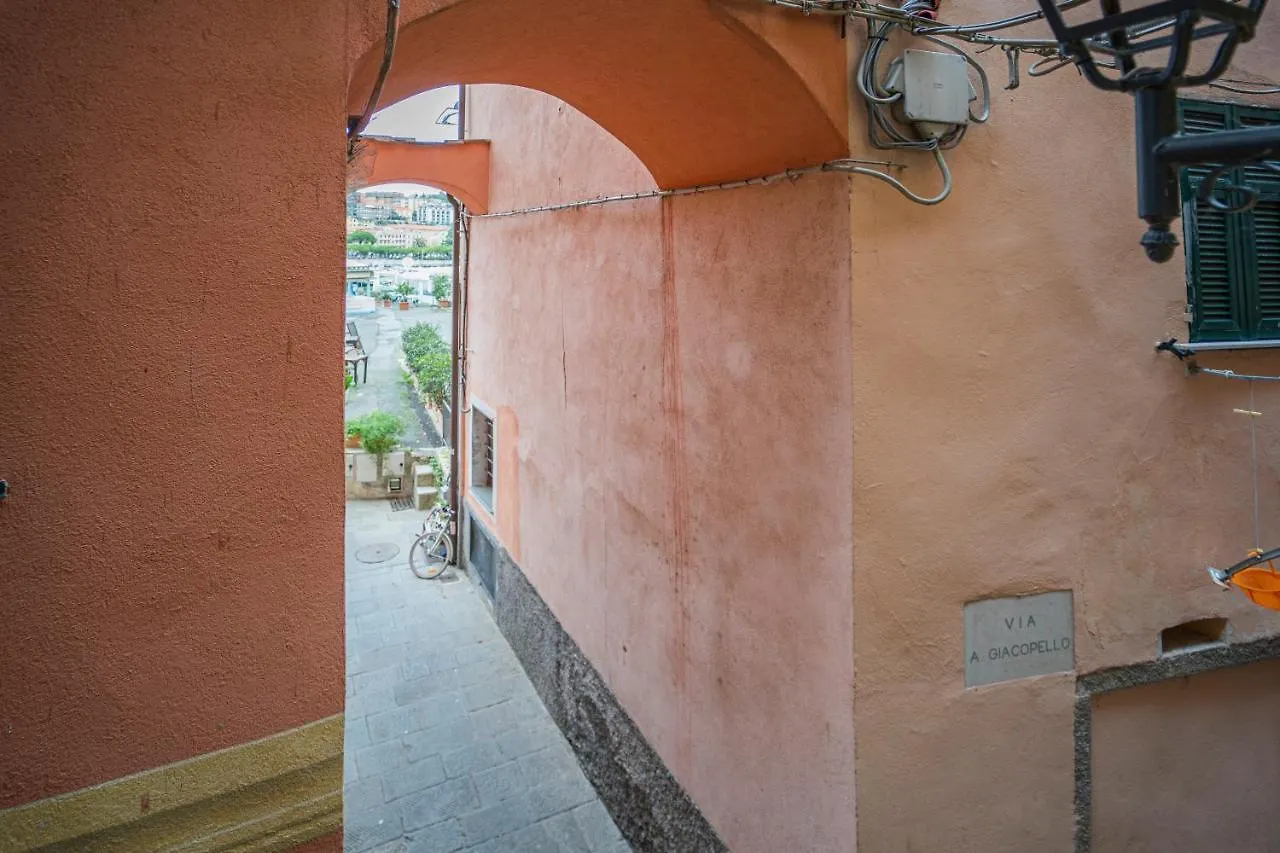 A Casa Di Chiara, Centro Lerici 50 Metri Dal Mare Apartment Italy