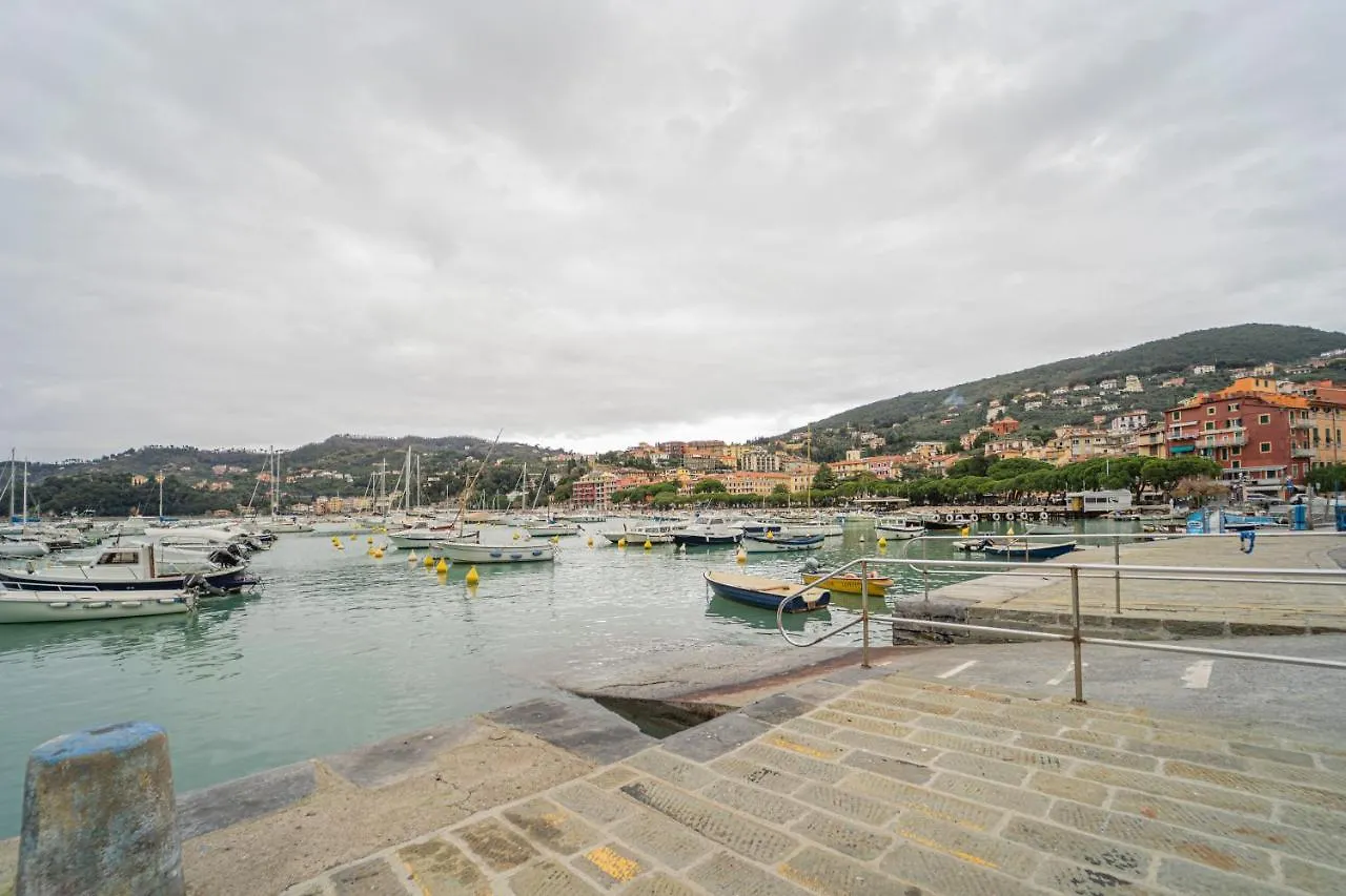 Appartamento A Casa Di Chiara, Centro Lerici 50 Metri Dal Mare